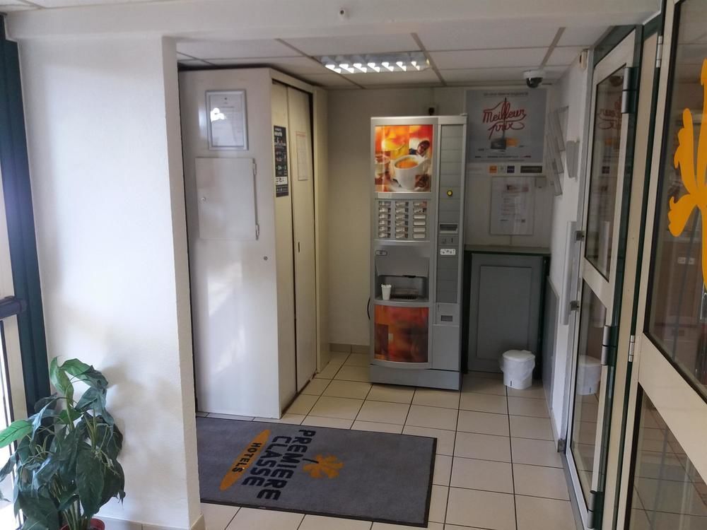Premiere Classe Lille Sud Henin Beaumont Noyelles-Godault Exterior photo